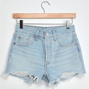 NWOT Levi’s 501 Original High Waisted Shorts in Luxor Heat Blue